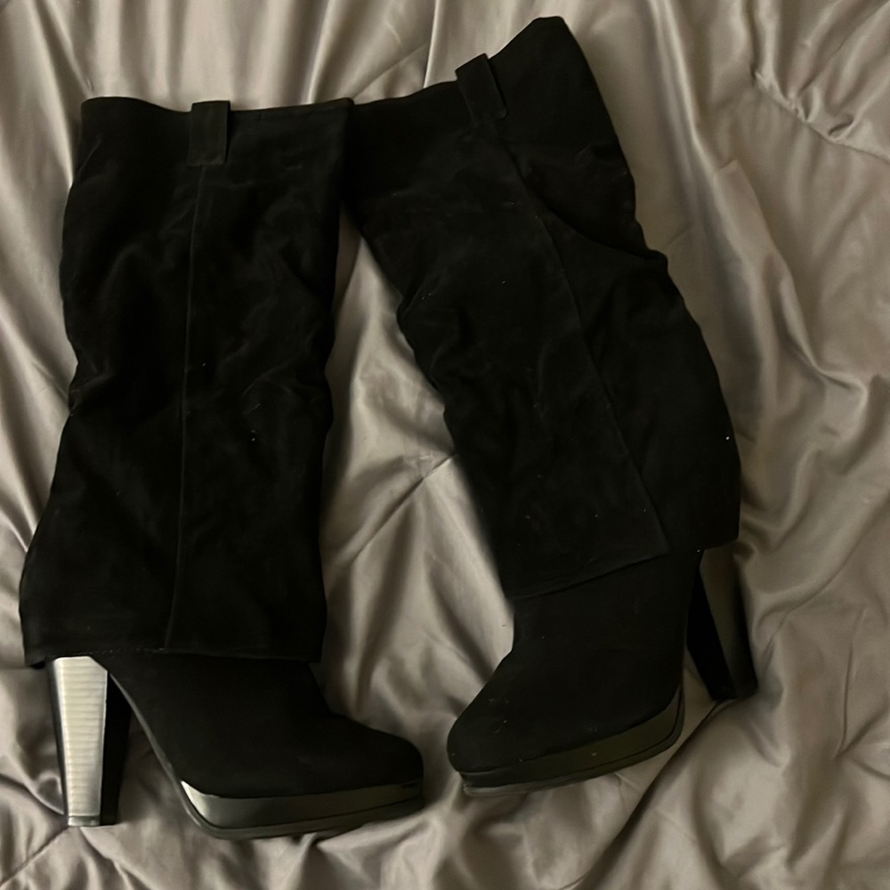 Size 9 woman’s boots